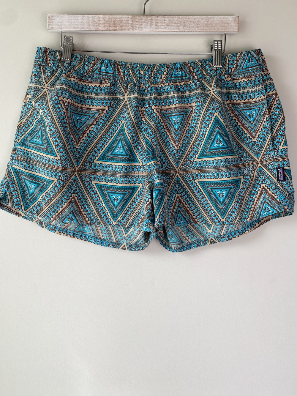 Patagonia Womens Barely Baggies Shorts XL Blue Brown 2.5"" Geometric Gorpcore